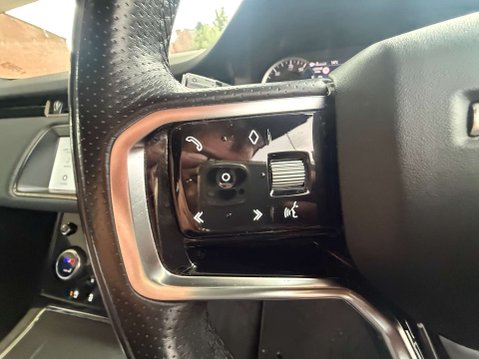 Land Rover Range Rover Evoque 1.5 Range Rover Evoque R-Dynamic S P300e Auto 4WD 5dr 30