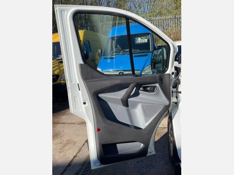 Ford Transit Custom 2.2 TDCi 290 L1 H1 5dr 33