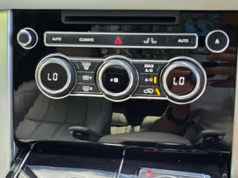 Land Rover Range Rover 3.0 Range Rover Vogue TDV6 Auto 4WD 5dr 51