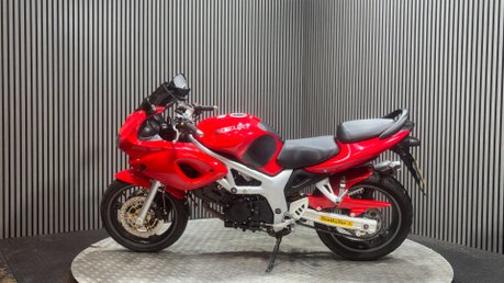Suzuki SV650 2001 RUNNING PROJECT BIKE SPARES OR REPAIR 650CC A2 4