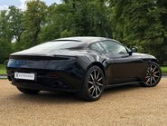 Aston Martin DB11 V8 5