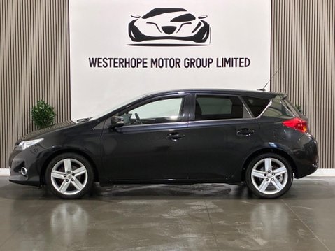 Toyota Auris 1.6 V-Matic Excel Euro 5 5dr 20