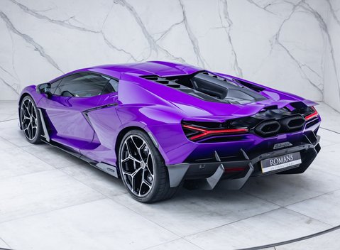 Lamborghini Revuelto 12