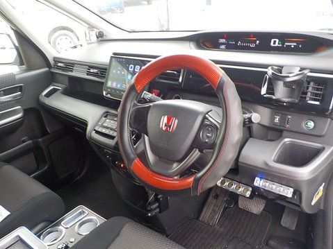 Honda Stepwagon RP3 1.5 Turbo Spada Waku Waku Doors 11
