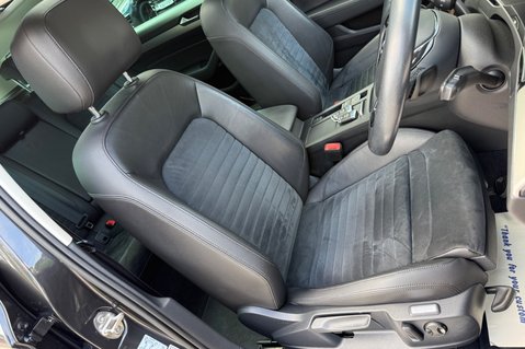 Volkswagen Passat GT TSI EVO DSG - PANORAMIC SUNROOF -19 INCH ALLOYS - ONE OWNER 35