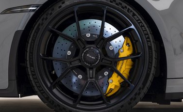 Porsche 911 (992) GT3 8