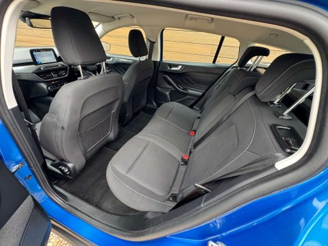 Ford Focus 1.0 Focus Titanium 5dr 39