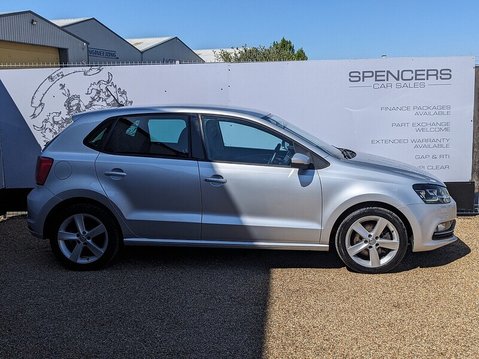 Volkswagen Polo SEL TSI DSG 10