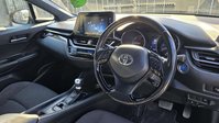 Toyota C-HR 1.8 VVT-h Icon SUV 5dr Petrol Hybrid CVT Euro 6 (s/s) (122 ps) 17