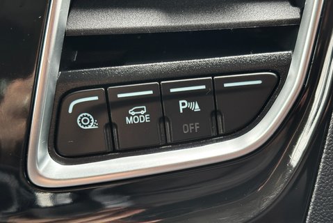 Ford Transit Custom 300 L1 Limited 130ps Panel Van 34