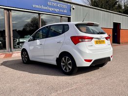 Hyundai ix20 1.6 ix20 SE Nav MPI Auto 5dr 9