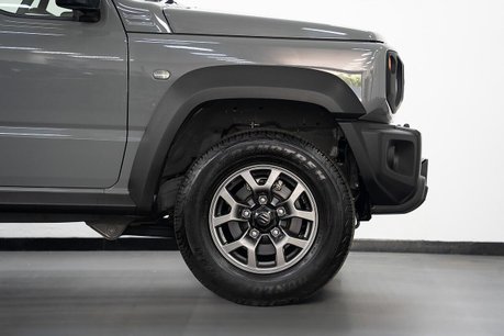 Suzuki Jimny Sierra SUV 1.5 AUTOMATIC petrol 31