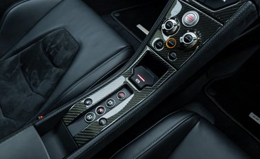 McLaren 650S Le Mans 28