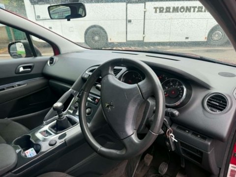 Peugeot 3008 ACTIVE HDI 7