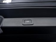 Land Rover Range Rover Sport 3.0 P400 MHEV Dynamic SE SUV 5dr Petrol Auto 4WD Euro 6 (s/s) (400 ps) 5