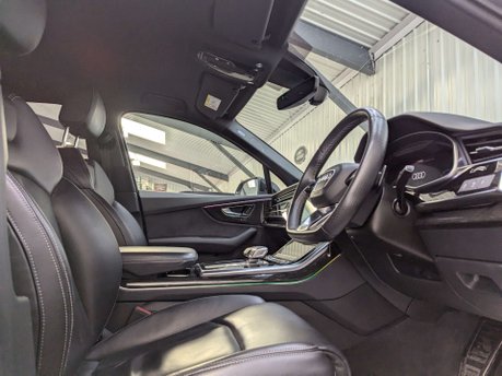 Audi Q7 3.0 Q7 Black Edition 55 TFSI MHEV Quattro Auto 4WD 5dr 44