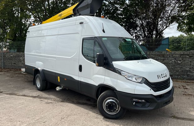 Iveco Daily 3.0D HPI 18V Business 70C 4100 LWB c/w Versalift 2200mm Access Platform