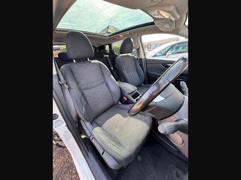 Nissan Qashqai 1.6 dCi n-tec+ 2WD Euro 5 (s/s) 5dr 26