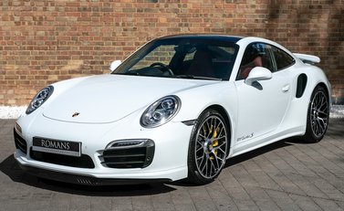 Porsche 911 (991) Turbo S 6