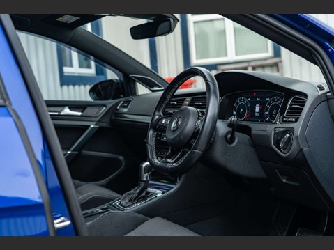 Volkswagen Golf 2.0 Golf R TSi 4Motion Semi-Auto 4WD 5dr 11