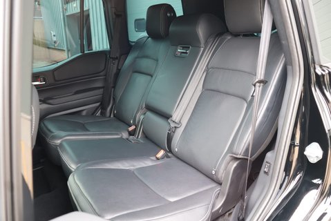 Toyota Land Cruiser COMMERCIAL WITH  REAR SEATS AND PRIVACY  23