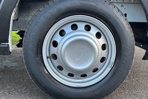 Ford Transit 350 Drw 130 ps L3 Utility Cab Tipper - Tow Axle 31