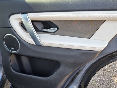 Land Rover Discovery Sport R-DYNAMIC SE MHEV 35