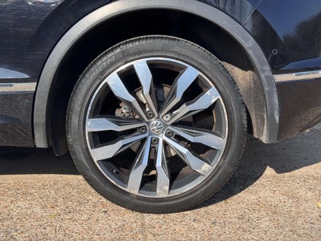 Volkswagen Tiguan 1.5 Tiguan R-Line TSi Evo Semi-Auto 5dr 8