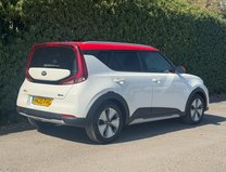 Kia Soul 64kWh First Edition SUV 5dr Electric Auto (201 bhp) 4
