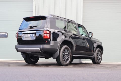 Toyota Land Cruiser COMMERCIAL with the best seat conversion in the uk from seeker  11