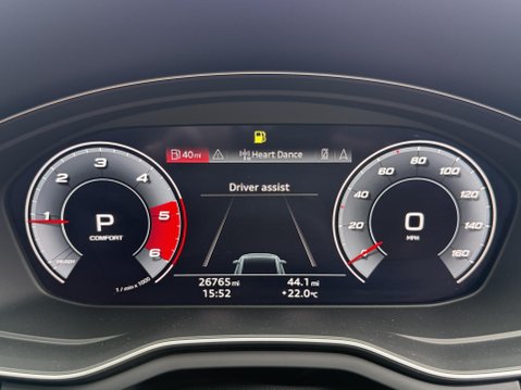Audi A4 2.0 TDI 40 Black Edition Estate 5dr Diesel S Tronic quattro Euro 6 (s/s) (1 40