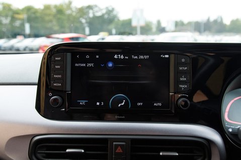 Hyundai i10 PREMIUM 32