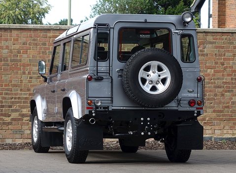 Land Rover 110 XS 14