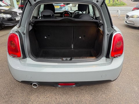 Mini Hatch 1.5 Cooper Euro 6 (s/s) 3dr 25