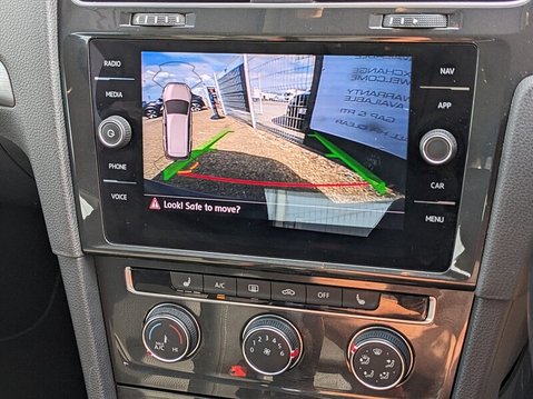 Volkswagen Golf SE NAVIGATION TDI DSG 23