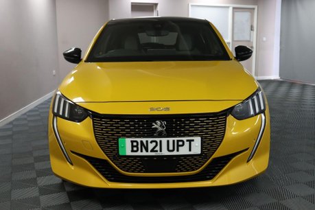 Peugeot e-208 GT PREMIUM 2