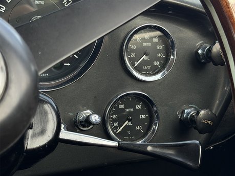 Aston Martin DB6 MANUAL 58