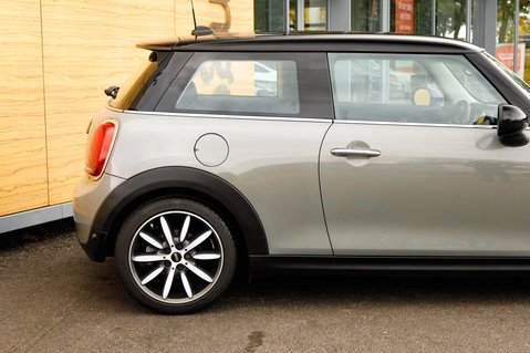 Mini Hatch COOPER 7
