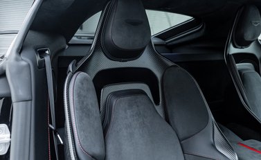 Aston Martin Vantage F1 EDITION 15