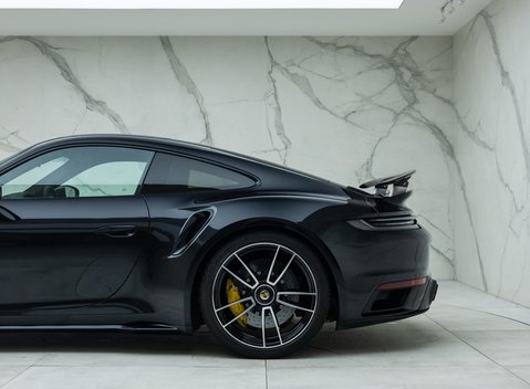 Porsche 911 Turbo S (992) 43