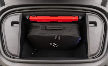 Porsche Taycan TURBO 93KWH 29