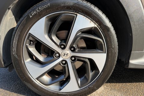 Hyundai TUCSON CRDI PREMIUM SE - 2 OWNERS - 10 HYUNDAI SERVICES  62