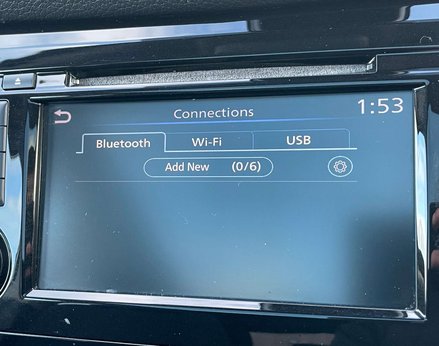 Nissan Qashqai 1.3 Qashqai N-Connecta DiG-T 5dr 38