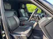 Land Rover Discovery D300 Commercial Dynamic HSE 4