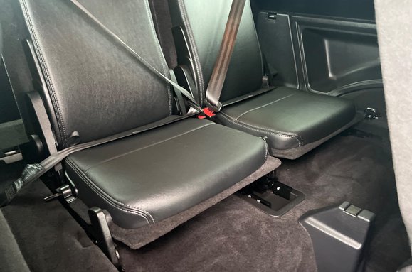 Land Rover Discovery SDV6 SE AUTO 7 SEATER 34