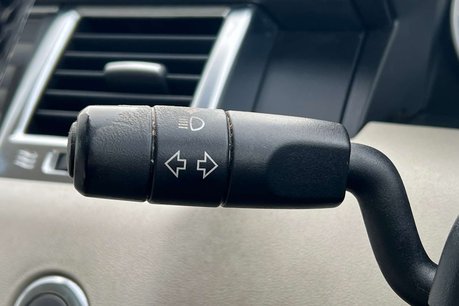Land Rover Range Rover Sport 3.0 TD V6 HSE SUV 5dr Diesel CommandShift 4WD Euro 4 (245 ps) 40