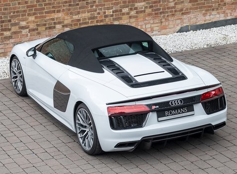 Audi R8 V10 Plus Spyder 10