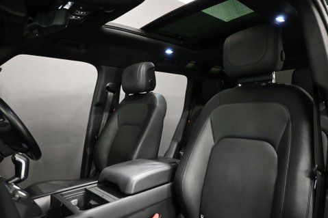 Land Rover Defender 3.0 Defender X-Dynamic HSE D MHEV A 4WD 5dr 29
