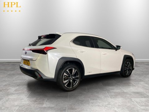 Lexus Ux 2.0 250h SUV 5dr Petrol Hybrid E-CVT Euro 6 (s/s) (184 ps) 7