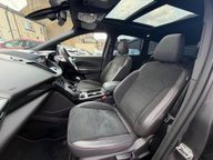 Ford Kuga ST-LINE X 19